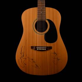 84alv006 Alvarez Pre Owned 1990 Regent 5212 Guitar Signed By Crosby Stills And Nash With Oh