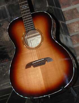 Afa1965 Alvarez Om/folk Acoustic Guitar With Gig Bag