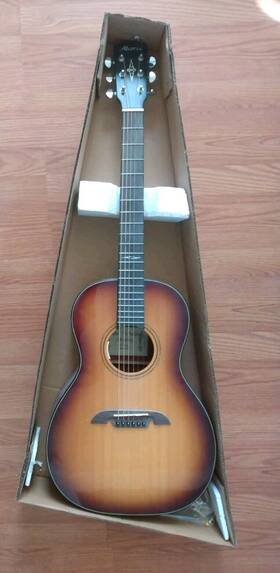 Amp610eshb Alvarez Very Good Condition Parlor Guitar Acoustic/electric