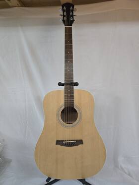 Amazon Basics Az182b01202 4/4 Acoustic Guitar With Case Mint