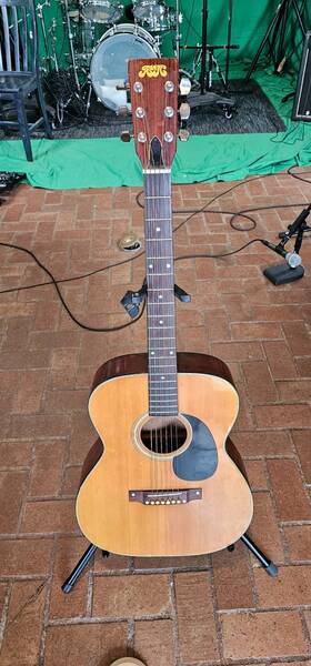 Aspen Ad-15 Acoustic Guitar