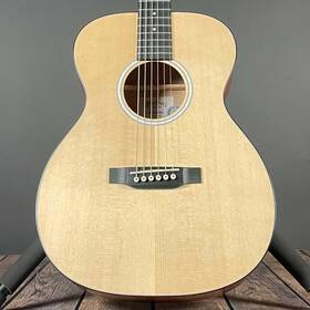 000jr-10 C.f. Martin 2881847 Auditorium Junior With Bag - Natural