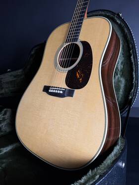 3056366 C.f. Martin Super Hd-28 With Hard Case - Natural 2026
