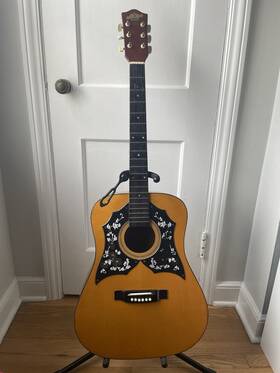 Checkmate G425 Vintage Acoustic Guitar Model Broken Saddle