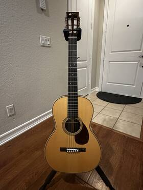 02hat Collings Acoustic Guitar 12-fret