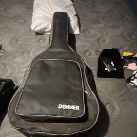 Ec1750 Donner Black Dreadnought Acoustic Guitar With Gig Bag And Accessories