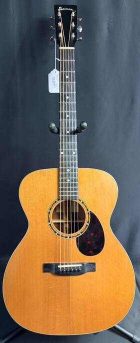 E2om-cd Eastman Cedar Top Orchestra Acoustic Guitar Natural Satin With Gig Bag