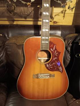 20122305335 Epiphone Inspired By Gibson Hummingbird 12 String Acousticelectric Guitar With Case