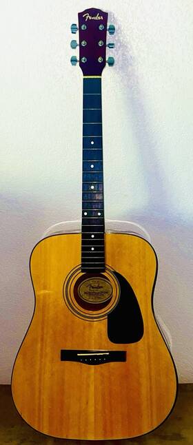 98102093 Fender Fende Spruce Top Dg-8 Nat Dreadnought Acoustic Guitar And Soft Gig Bag