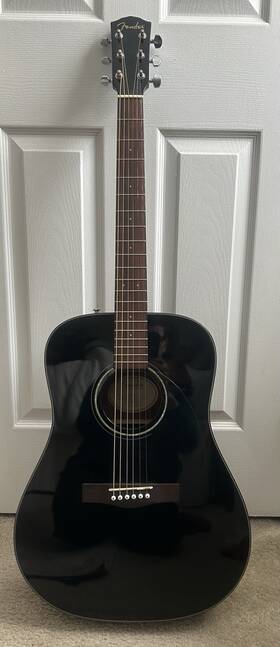 Dg-60-blk Fender Acoustic Guitar Dg-60 Blk Gig Bag And Pitch Pipe Tuner. Very Good Cond