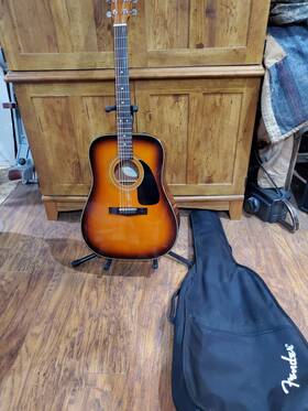 Dg-8sb Fender Dg8sb Sunburst Nat Acoustic Guitar Has New Strings