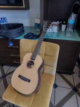 11-sr Furch Little Jane Lj Sitka Spruce/indian Rosewood Travel Acoustic Guitar