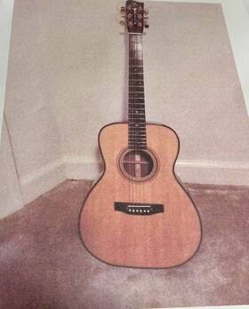 Gallagher Ra011me Acoustic Guitar. Special 2220. Used In Excellent Condition