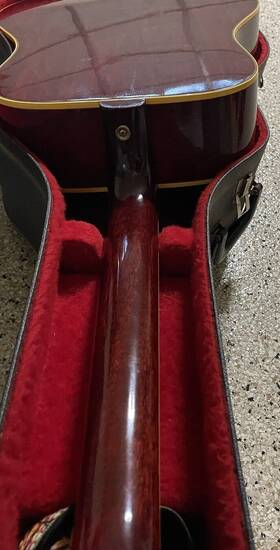 274705 Gibson 711106056302 Vintage 1965 Cherry Sunburst Hummingbird Custom With Case. Model #