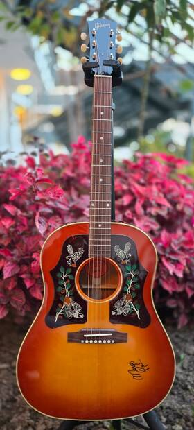 Gibson 711106157610 2025 Margo Price Signature J-45 Hand-signed - Pro Setup At Aio Guitar