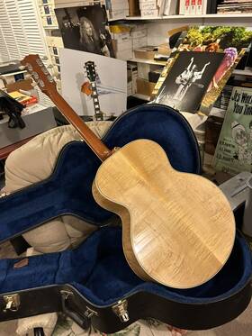 J-185-n Gibson 2007 J-185 Acoustic/electric