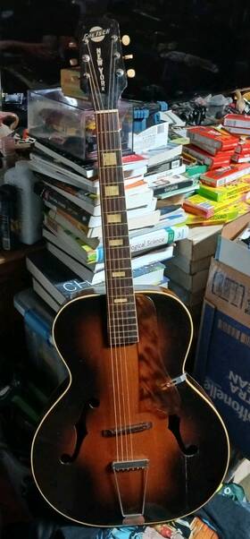 6333 Gretsch New Yorker Sunburst Guitar 1950s Era Model Has Original Case