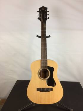 Guild 730553810374 Very Good Travel Spruce Acoustic Guitar Top