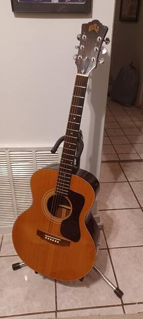 F30nt Guild Vintage Guitar