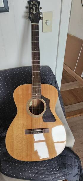 Gad30 Guild Acoustic Guitar With Aftermarket Gig Bag
