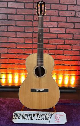 Guild P240-0203-u P-240 Memoir Natural Acoustic Guitar With Deluxe Hard Case