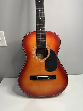 H5423 Harmony Rare Guitar Model 6 String With Box