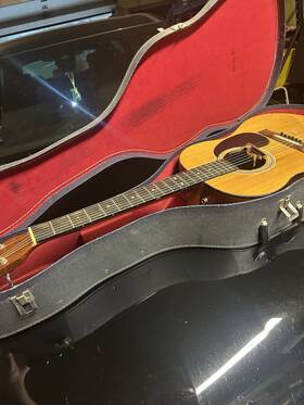 H118a Hondo Vintage Ii Acoustic Guitar Case Capo