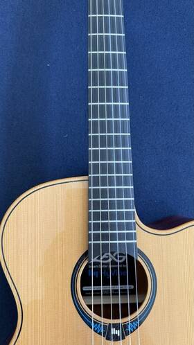 15tnhv15ace Lag Guitars Hyvibe Nylon Hybrid Acoustic Electric Guitar With Bag