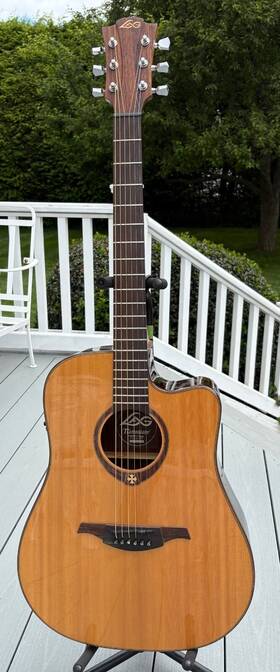 T400dce Lag Acoustic Guitar Tramontane