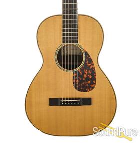 72355 Larrivee Guitars P-09 Parlor Guitar #72355 - Used 72355 Larrivee Guitars P-09 Parlor Guitar #72355 - Used
