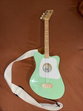 Logma006 Loog Guitars Green Mini Acoustic Guitar 22 Inch 3-string Beginner-friendly