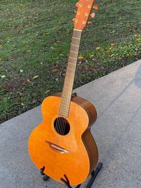 O-10....o-22 Lowden O-10...o-22 Acoustic/electric Guitar