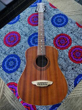 1045133800 Luna The Muse 3/4 Guitar From Safari Series