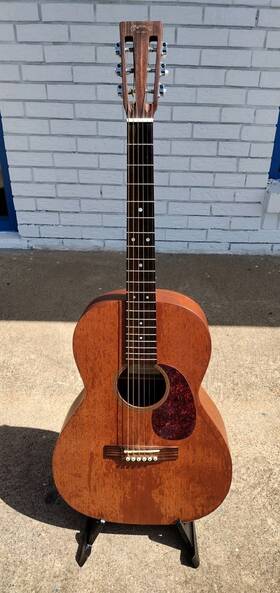 000-155 Martin 2001 Auditorium Acoustic With Bag -ll