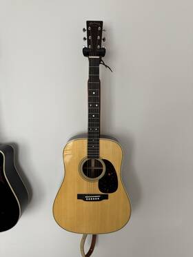 10y24d28 Martin D-28 Standard Dreadnought Acoustic Guitar Natural