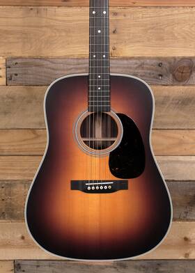 Martin 10y25d28satin1935burst D-28 Acoustic Guitar Satin 1935 Sunburst With Case