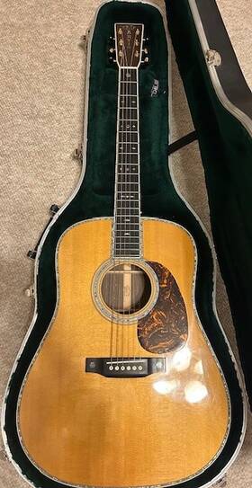 Martin 1704082 D-42 Acoustic Guitar