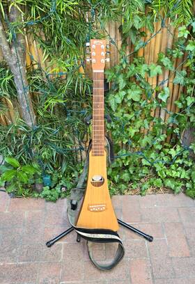 184.365 Martin C.f. And Co. Inc. Acoustic Ftthe Backpacker Guitarft With Strap - Great Shape