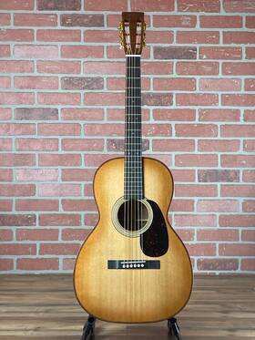 Martin 729789678209 Custom Shop Inch 00 Grand Concert 12-fret Acoustic Guitar