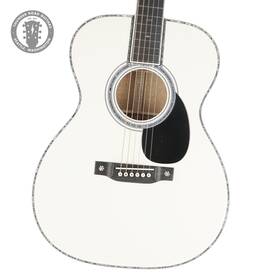 Martin 729789694063 New Custom Shop Om Style 42 Antique White With Premium Adirondack Spruce