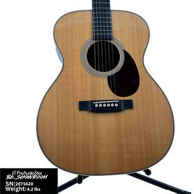 Om-28 Martin 75620 Used Custom Shop Acoustic Guitar - Natural With Case
