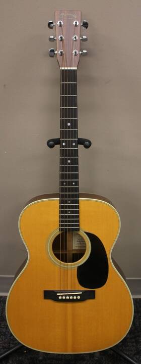 874165 Martin And Co. Japan Custom Engelmann Spruce Top 2002 Sn