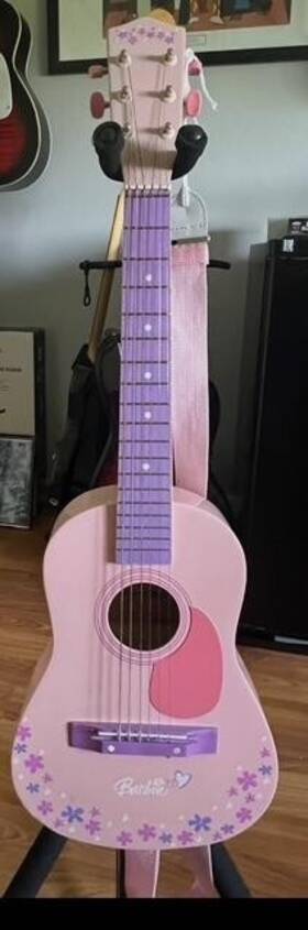 Mattel Ksb3001a Vintage 2005 Barbie Kid Sized Purple Pink Guitar Girls 6 String Acoustic