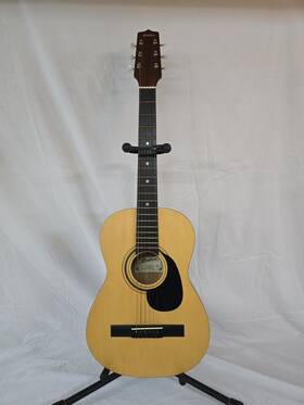 102n Montana Mt 3/4 Size Acoustic Guitar With Case 102n Montana Mt 3/4 Size Acoustic Guitar With Case
