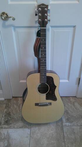 Penco A-320 Vintage Guitar With Hardshell Case