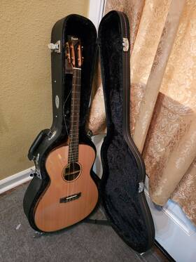 Pono Bn4-1 Guitar Uklele Acoustic Cedar/acacia Large Body Baritone Missing Cord