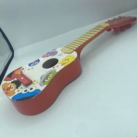 Kse110 Sesame Street Workshop Vintage 2011 Wooden Kid Guitar Model