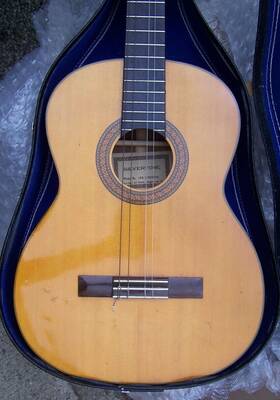 148.12320005 Silvertone 1970s Classical Guitar Made In Japan
