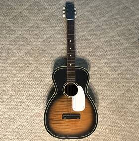 Silvertone 319.616 1965 Parlor Acoustic Guitar 6-string Sunburst Mahogany