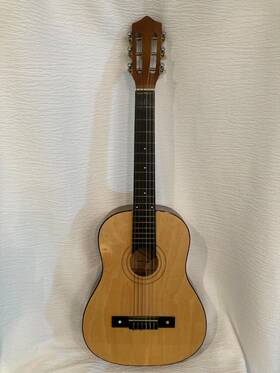 G401n Synsonics 30 In Mini Guitar Plus Instructional Book W Songs And Chord Basics